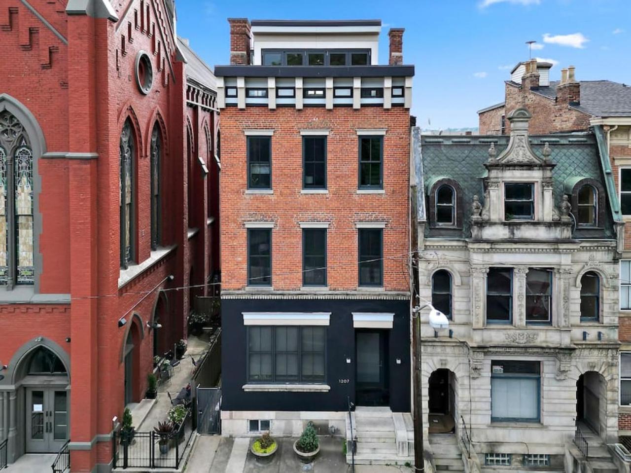 Luxury Penthouse On Washington Park With Rooftop Deck Apartment Cincinnati Exterior photo